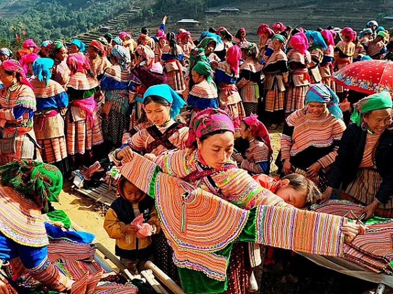 DU LỊCH SAPA - CHỢ BẮC HÀ 3 NGÀY 4 ĐÊM BẰNG TÀU HỎA