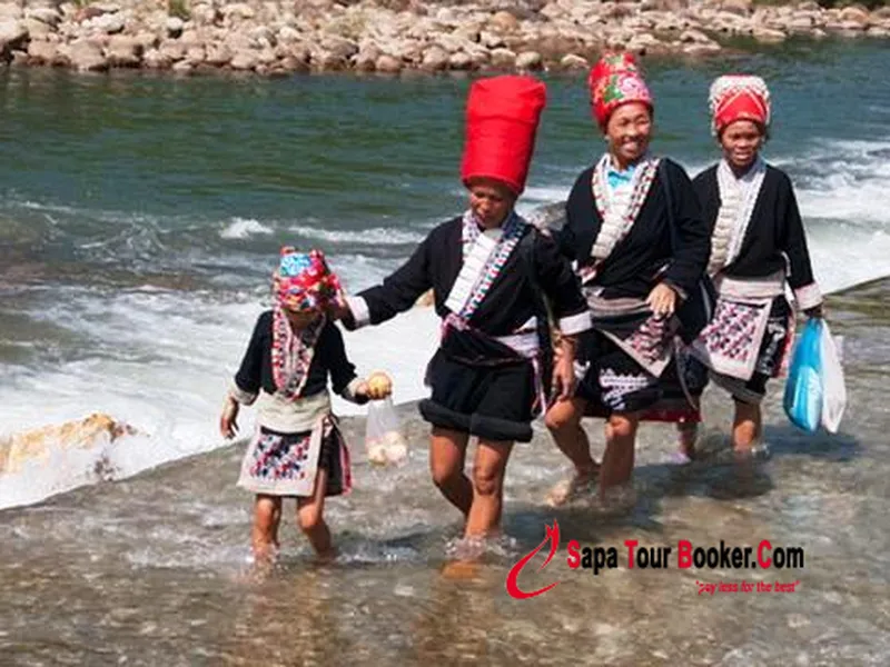 Tour du lịch Sapa chợ Mường Hum