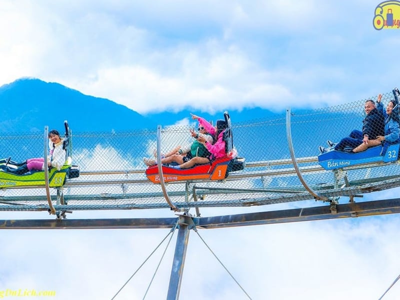 Sapa - Bản Cát Cát -  Sống Ảo Tại Moana -Xe trượt núi Alpine Coaster bản Mòng