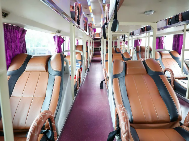 TRAVELING TO SAPA BY LUXURY CAR
