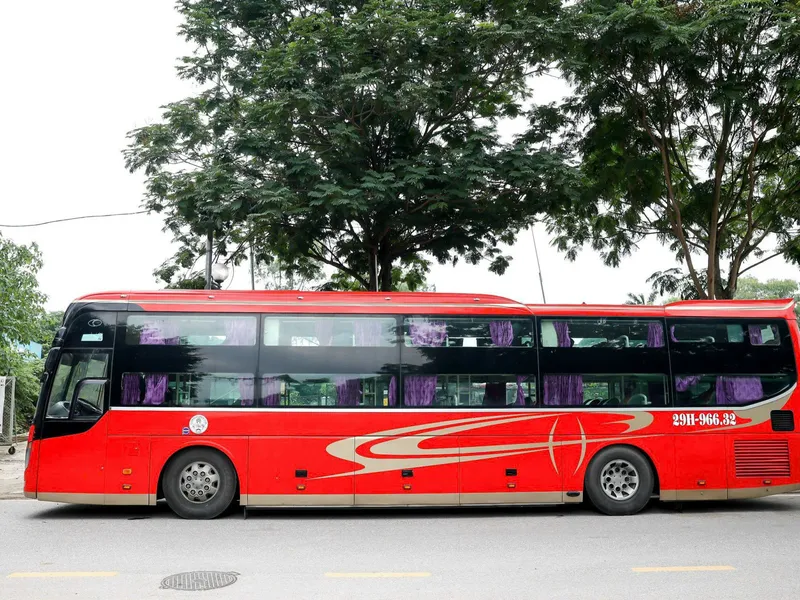 TRAVELING TO SAPA BY LUXURY CAR