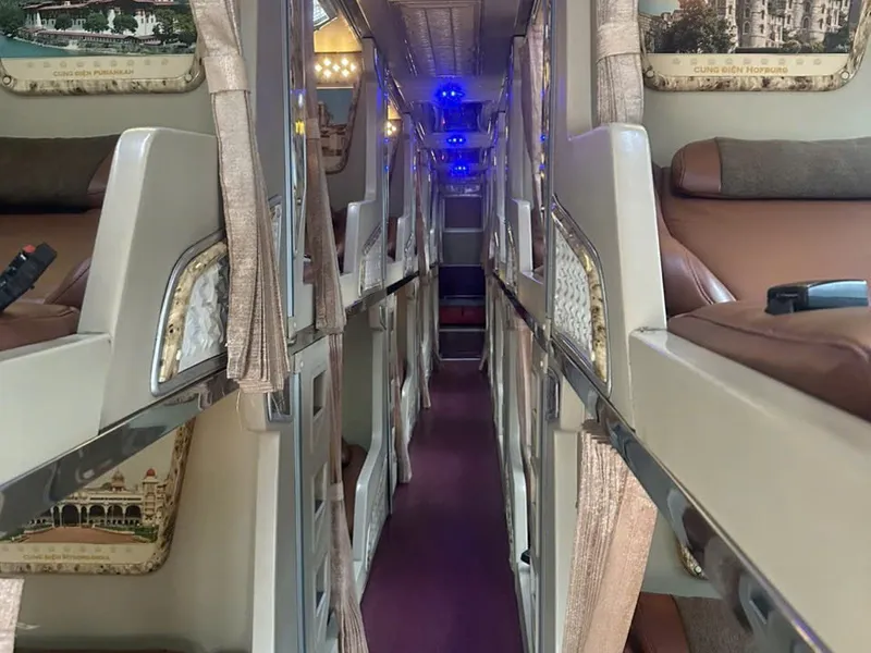 TRAVELING TO SAPA BY LUXURY CAR