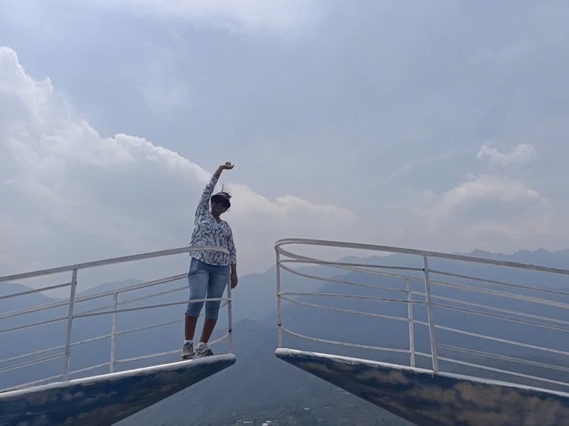 Tour Riêng Thác Bạc - Cầu Kính Rồng Mây Ở Sapa