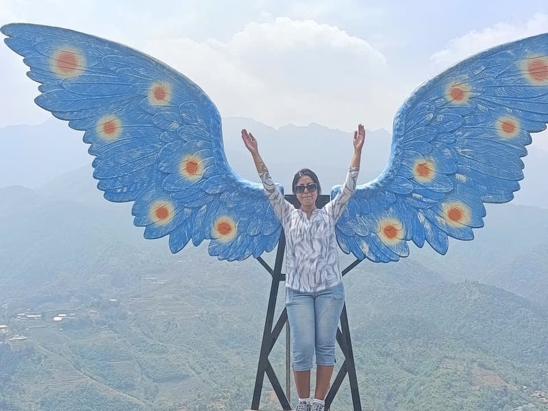 Tour Riêng Thác Bạc - Cầu Kính Rồng Mây Ở Sapa