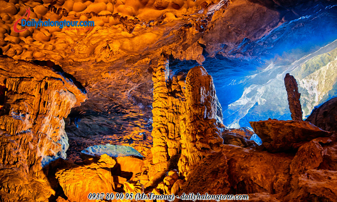 All atractive Ha Long destinations has many islets which have beautiful and impressive shapes All atractive Ha Long destinations has many islets which have beautiful and impressive shapes