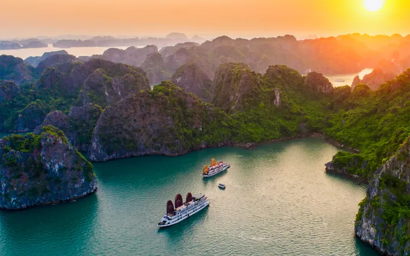 Halong Bay Day Trip Guide: How to make the most of your one-day tour