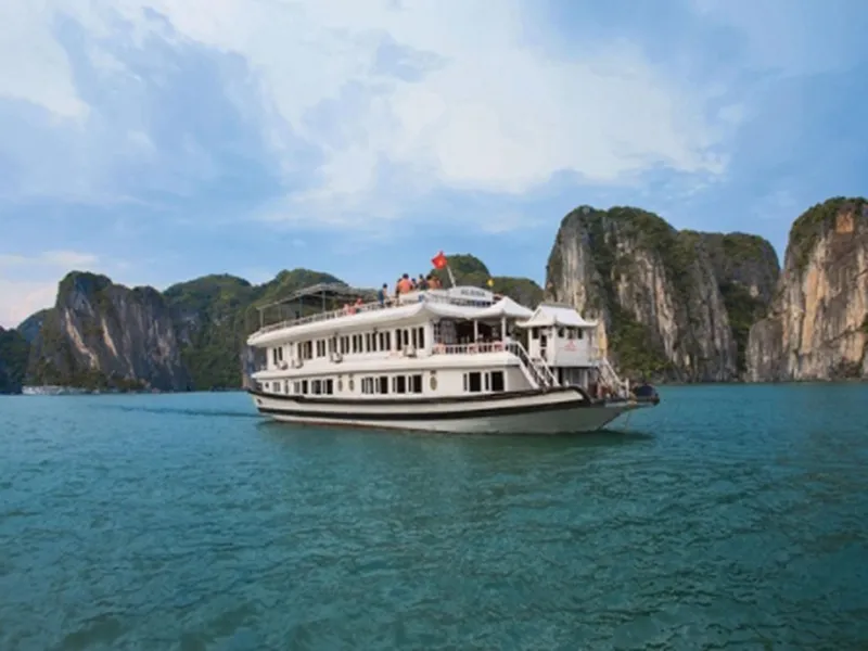HA BINH CRUISE - AFTERNOON 4 HOURS IN HA LONG BAY