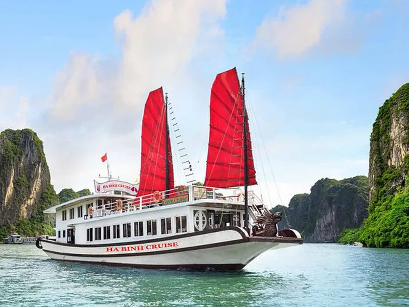 HA BINH CRUISE - AFTERNOON 4 HOURS IN HA LONG BAY