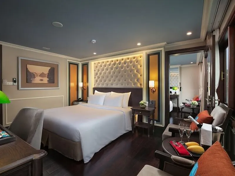 Hera Cruise – Du thuyền Boutique Cổ điển 4 sao Hạ Long 2 ngày 1 đêm