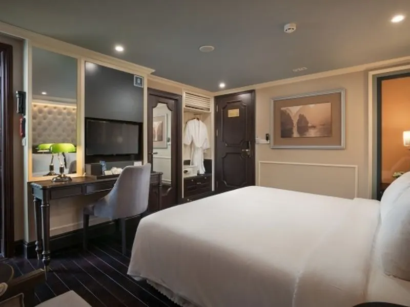 ATHENA LUXURY CRUISE