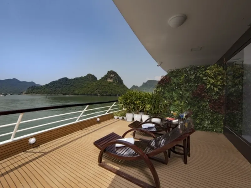 SCARLET PEARL CRUISE