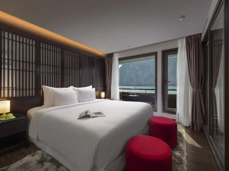 SCARLET PEARL CRUISE