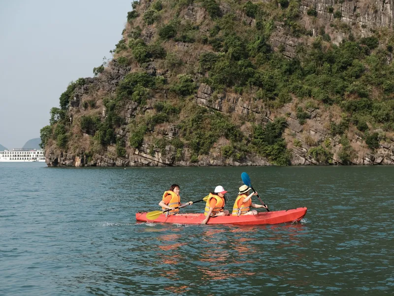 Dora Cruise - Discovery Halong Bay - Lan Ha Bay ( 2days 1 night)