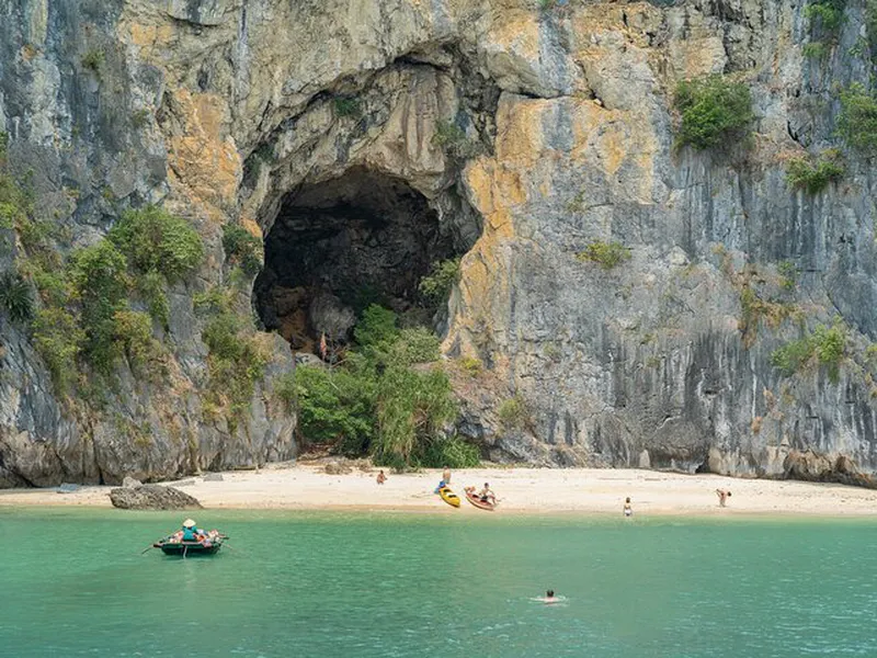  FANTASEA CRUISE - HALONG BAY 3 DAYS - 2 NIGHTS ON BOAT (FULL KAYAK)