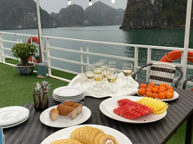 FANTASEA CRUISES - HALONG BAY 2 DAYS 1 NIGHT ON BOAT