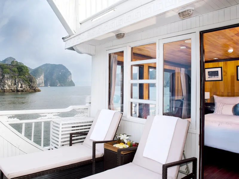 Hera Cruise - 4 Star Classic Boutique Cruise Halong 2 days 1 night
