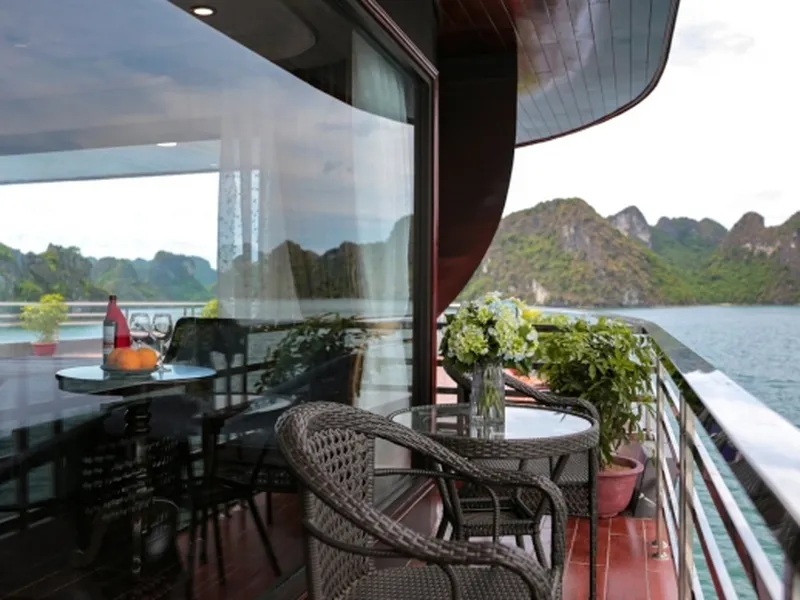 DU THUYỀN LA PANDORA