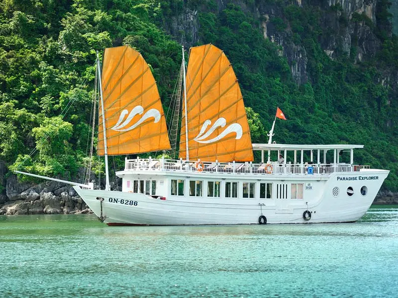 PARADISE EXPLORER CRUISE