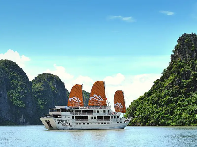 PARADISE PEAK CRUISE