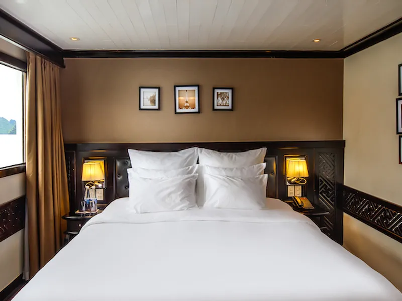 Paradise Sails - Ha Long 2 days 1 nights