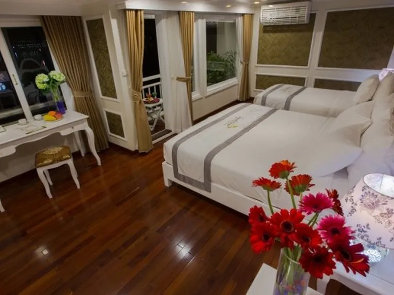SIGNATURE ROYAL CRUISE