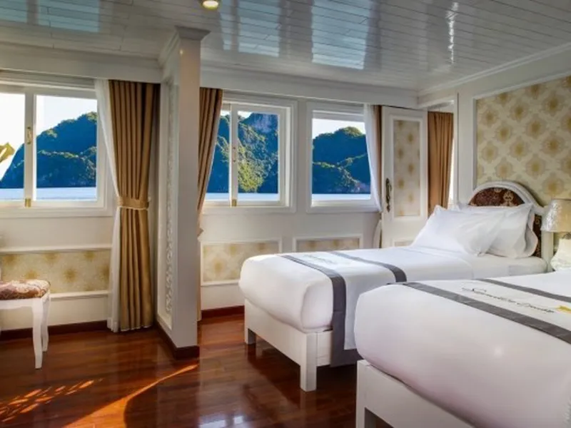 SIGNATURE ROYAL CRUISE