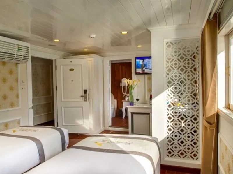 SIGNATURE ROYAL CRUISE