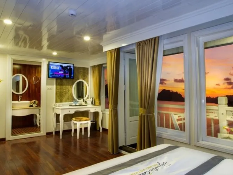 SIGNATURE ROYAL CRUISE