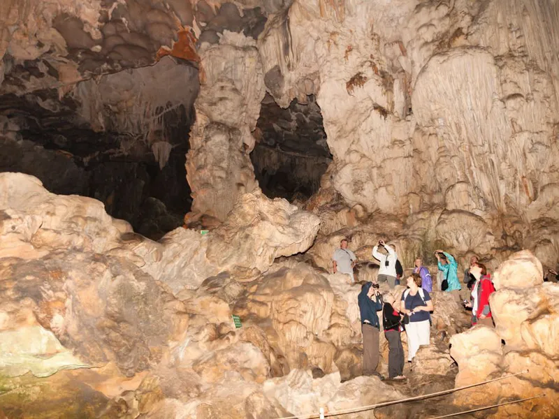 Paradise Peak -  Ha Long 3 days 2 nights