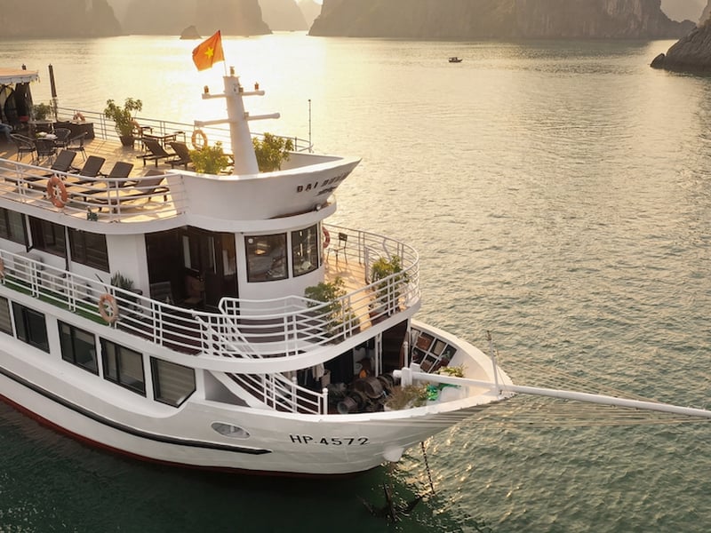 CAT BA - LAN HA BAY ON CRUISE ( 3 DAYS 2 NIGHTS)
