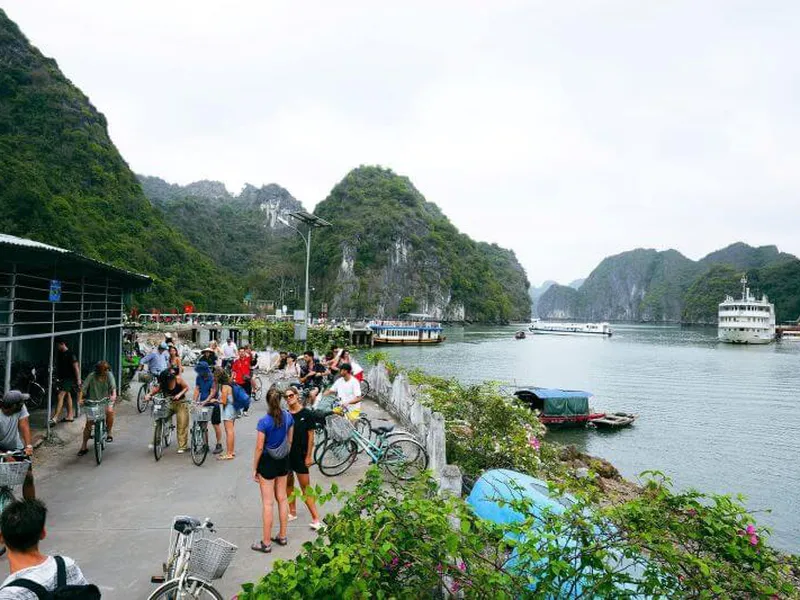 SKYWAY -  LAN HA BAY - VIET HAI ECO-VILLAGE (01 DAY)