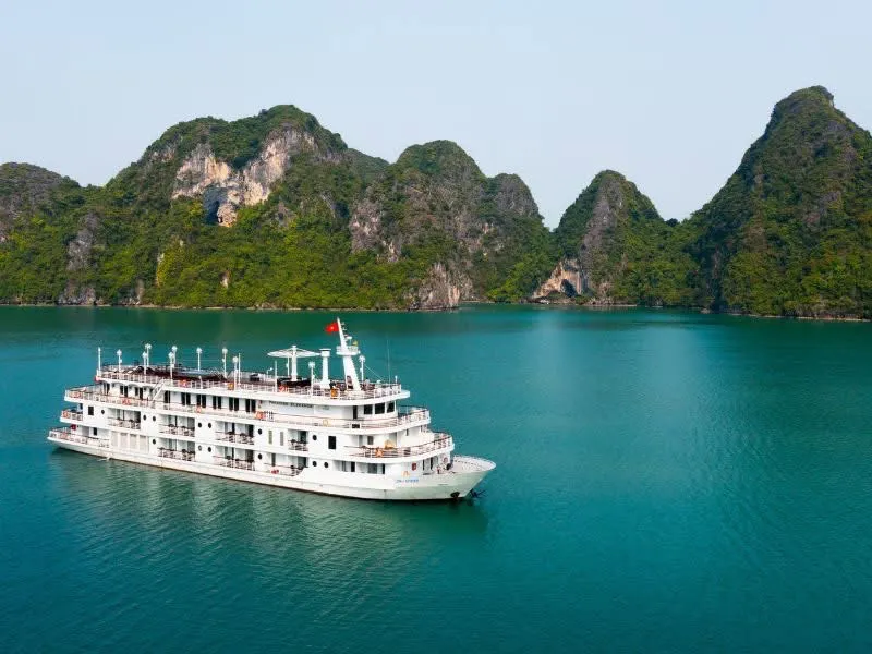 Lan Ha Bay – Ha Long Bay 2 Days on Cruise