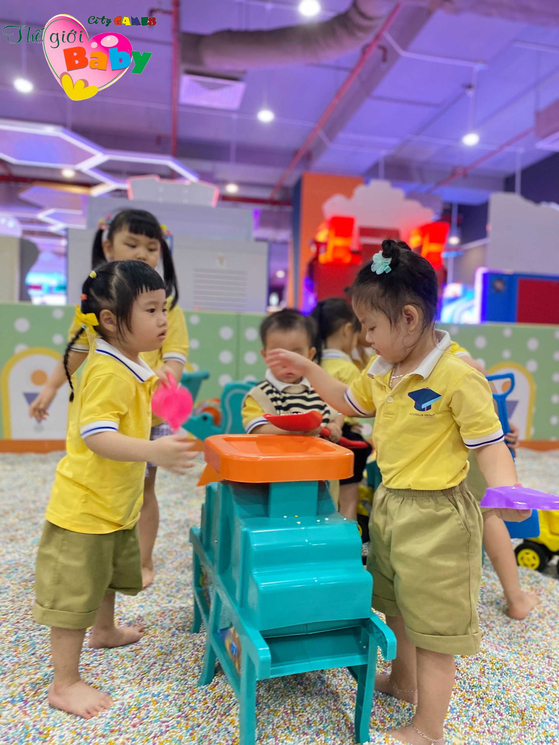 Thế Giới Baby - City Games tặng hoa, miễn phí vé vào cổng cho thầy cô giáo và học sinh nhân ngày nhà giáo Việt Nam 20/11