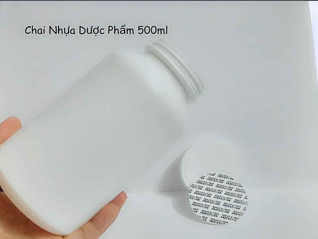 Vỏ chai lọ nhựa 500ml được thiết kế thông minh với nắp vặn chắc chắn