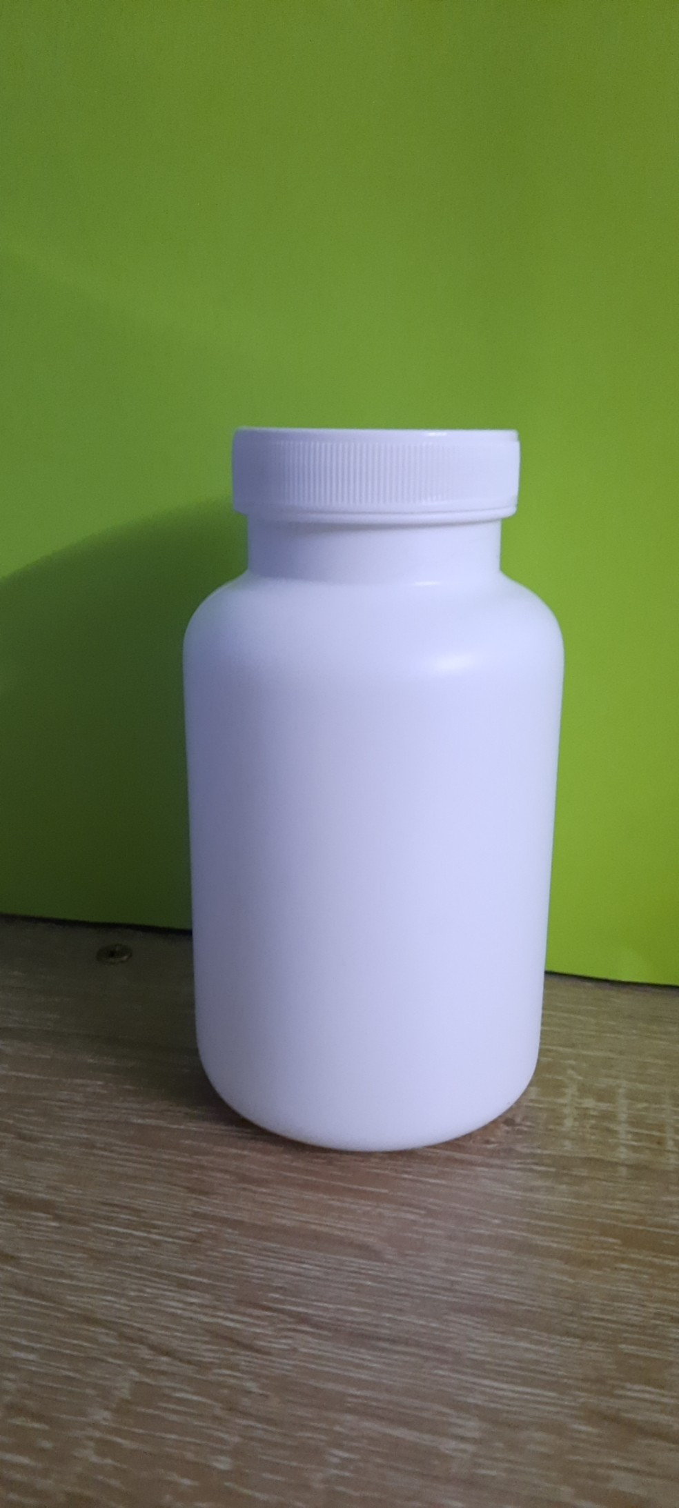 Chai 250ml được sản xuất từ công ty chuyên sản xuất chai lọ nhựa dược phẩm sạch đạt chuẩn bộ y tế