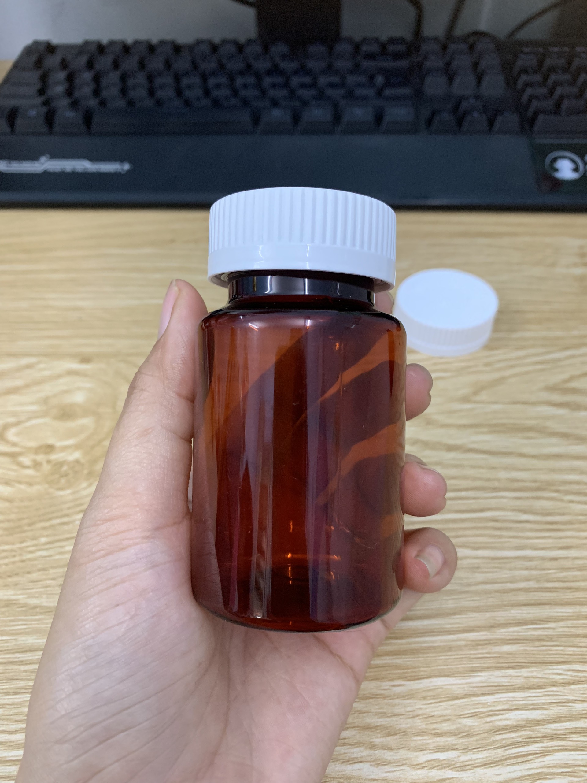 Chai nhựa đựng thuốc viên 120ml pet nâu nhạt nắp trắng 2 lớp ấn xoay