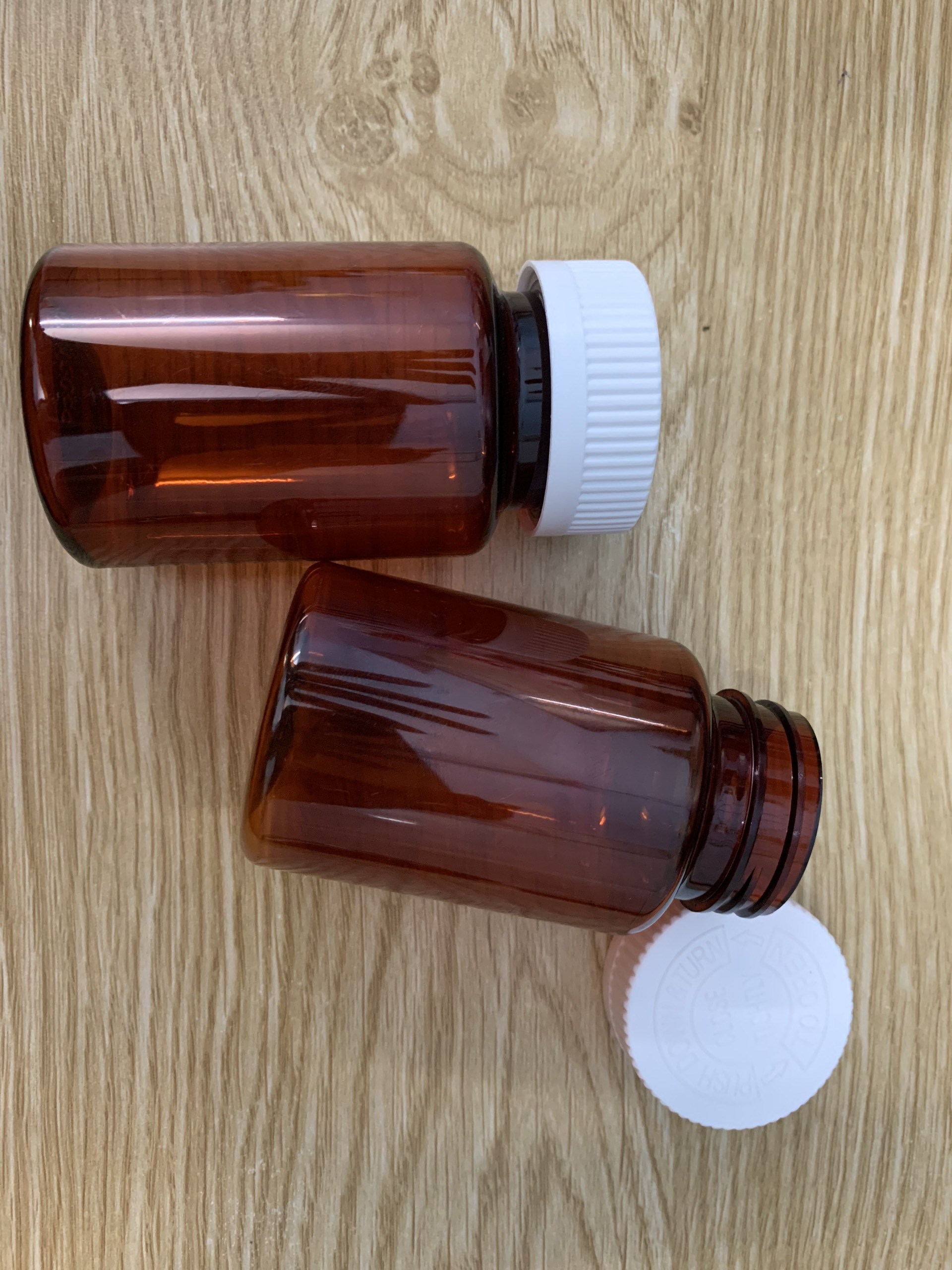 Chai nhựa dược phẩm