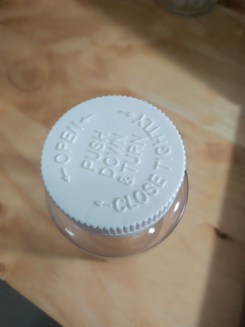 Chai nhựa pet 100ml nắp nhấn dày và chuyên nghiệp