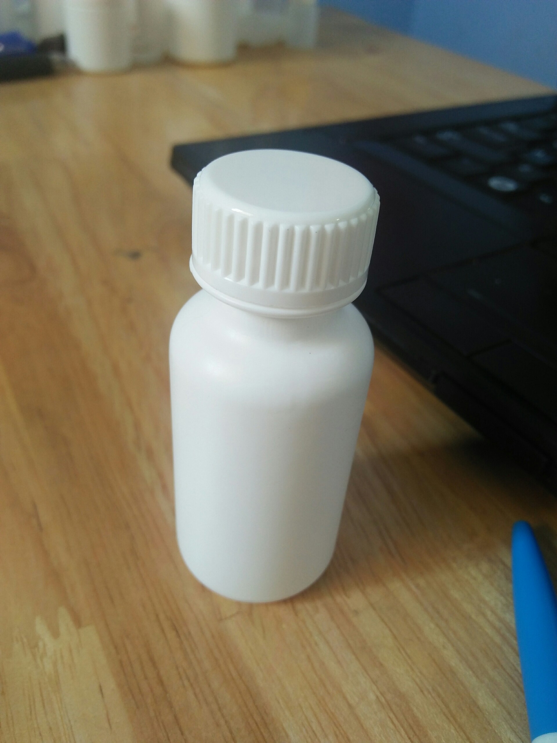 Chai nhựa 30ml nhựa nguyên sinh HDPE dày cho mẫu chai láng mịn đẹp