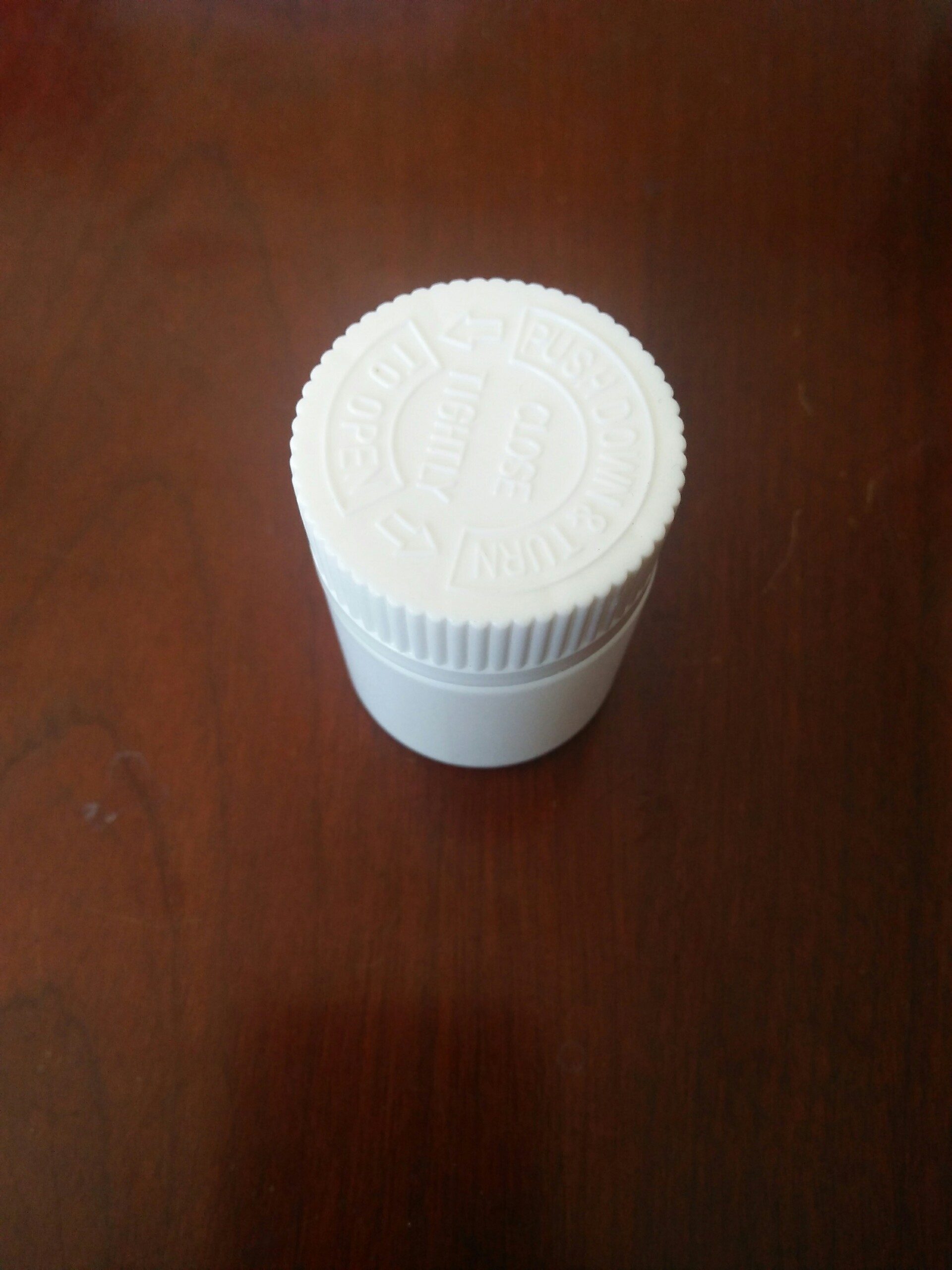 Chai nhựa đựng thuốc viên 45ml thiết kế nắp nhấn 2 lớp ấn xoay như mẫu chai nước ngoài chống trẻ em mở