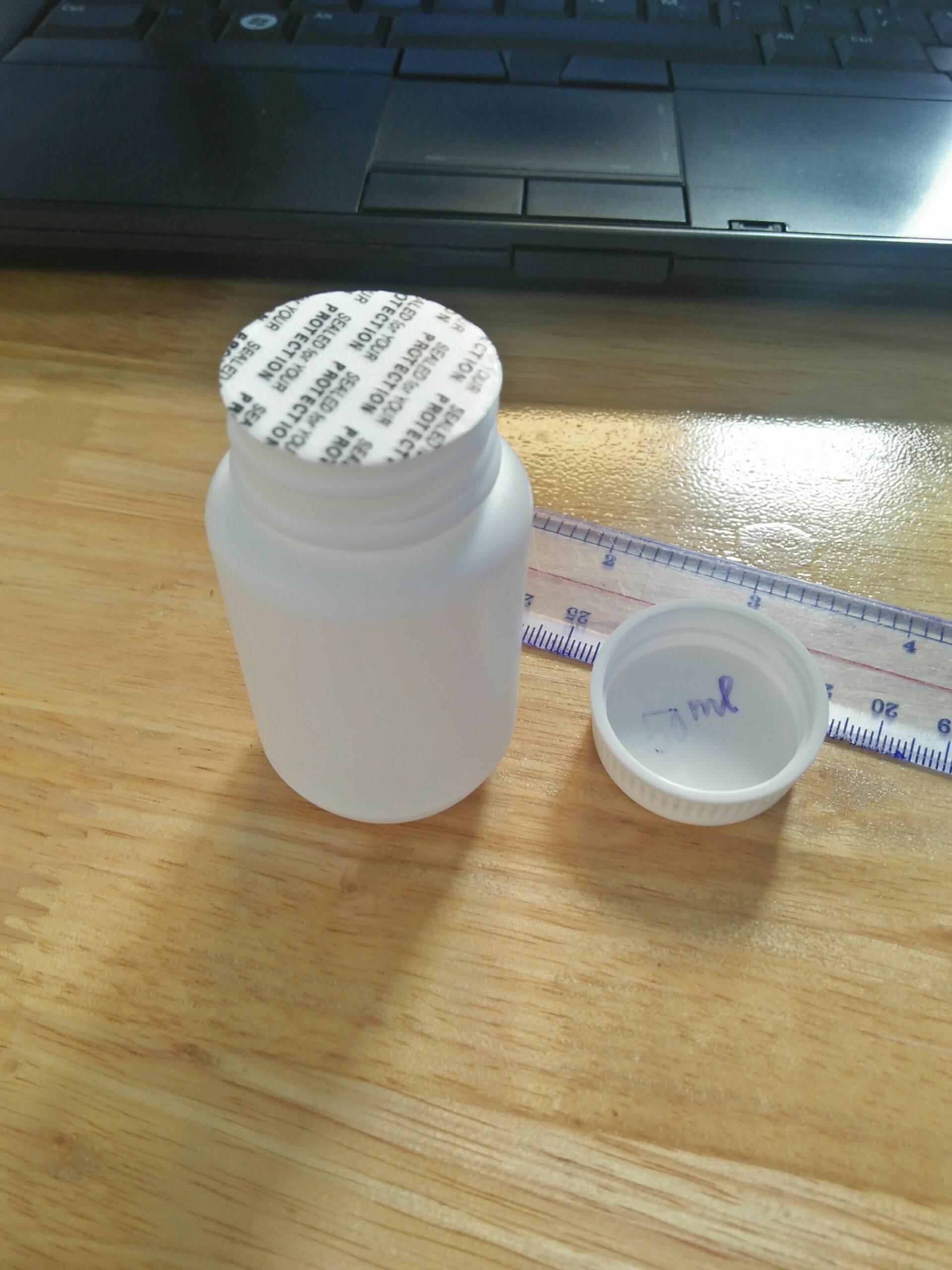 Chai nhựa 50ml nắp vặn bao gồm màng seal