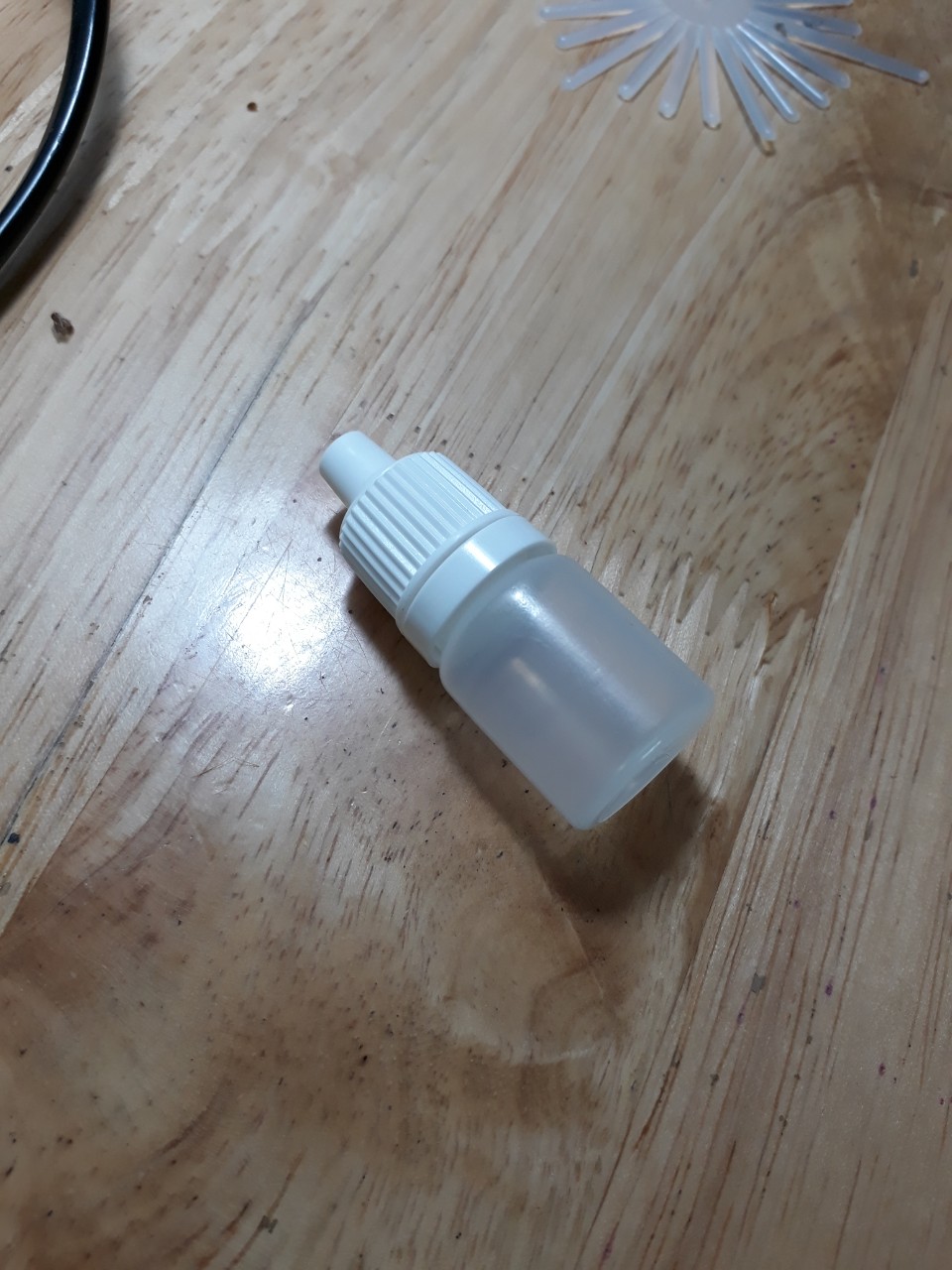 Chai nhựa nhỏ mắt 5ml thân trong suốt nắp trắng