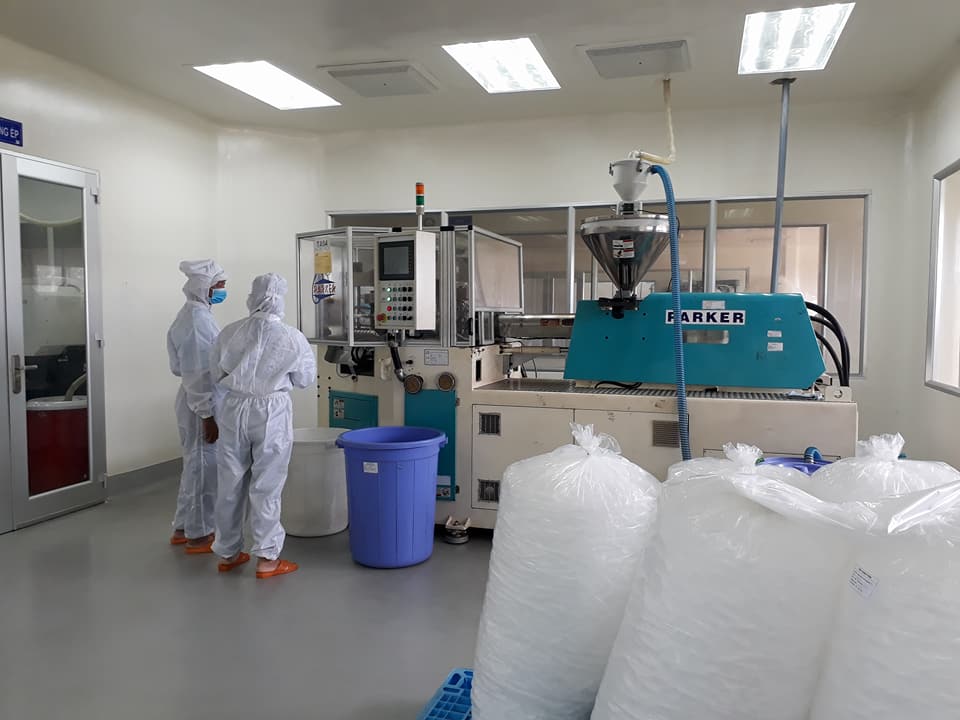 1 khu vực sản xuất trong nhà máy của công ty tại Bến Cát, Bình Dương