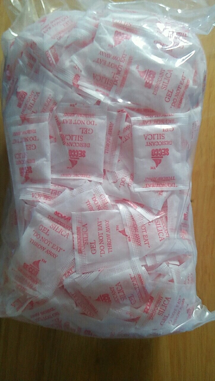 Gói hút ẩm tốt 2g