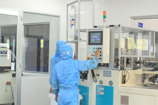 chai nhỏ giọt 10ml Thân Trong cứng