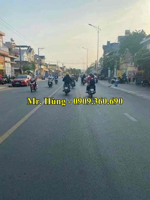 Bán đất dĩ an