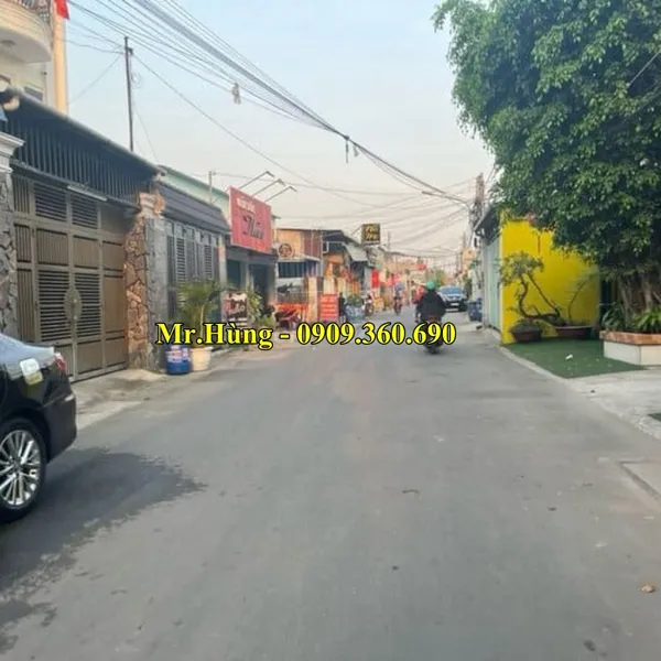 Mua bán đất Dĩ an Bình dương ? Chính chủ cần bán gấp lô Lô đất 8x37.6=301 m2, Thổ cư : 80 m2 mặt tiền đường Nguyễn Bính Đông Hoà Dĩ An.