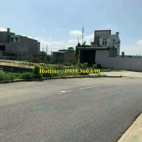 Giá đất dĩ an bình dương? Chính chủ cần bán lô đất  4,3x17=96 m2 , thổ cư 100%:  96m2 -giá 2 tỷ350 triệu, Lô đất TĐC hố lang - Thành phố Dĩ an, Bình Dương.