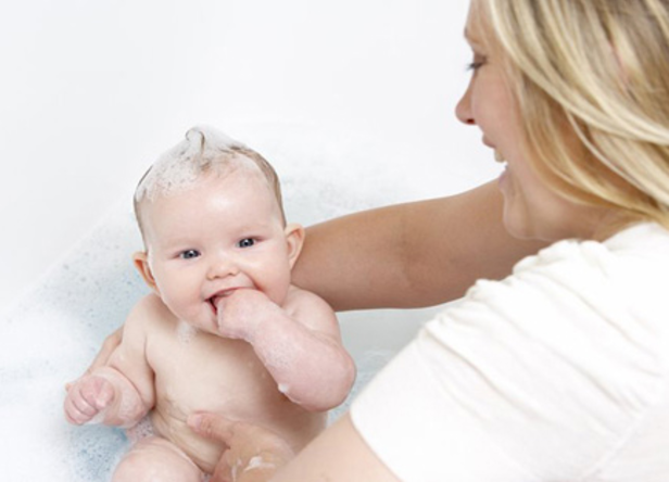 Có nên dùng sữa tắm cho bé được sản xuất tại Việt Nam? Có nên dùng sữa tắm cho bé được sản xuất tại Việt Nam?