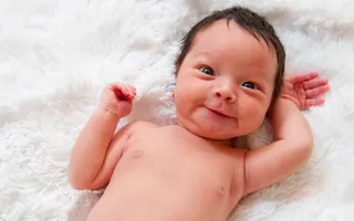 Ba tác dụng bất ngờ từ nước tắm cho bé sơ sinh ELEMIS